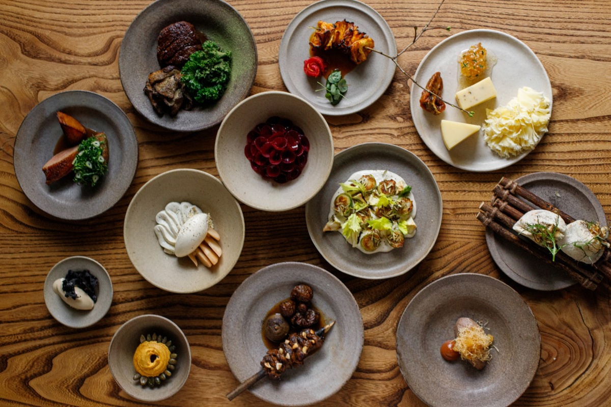 Leo Wine & Kitchen Leo Wine & Kitchen