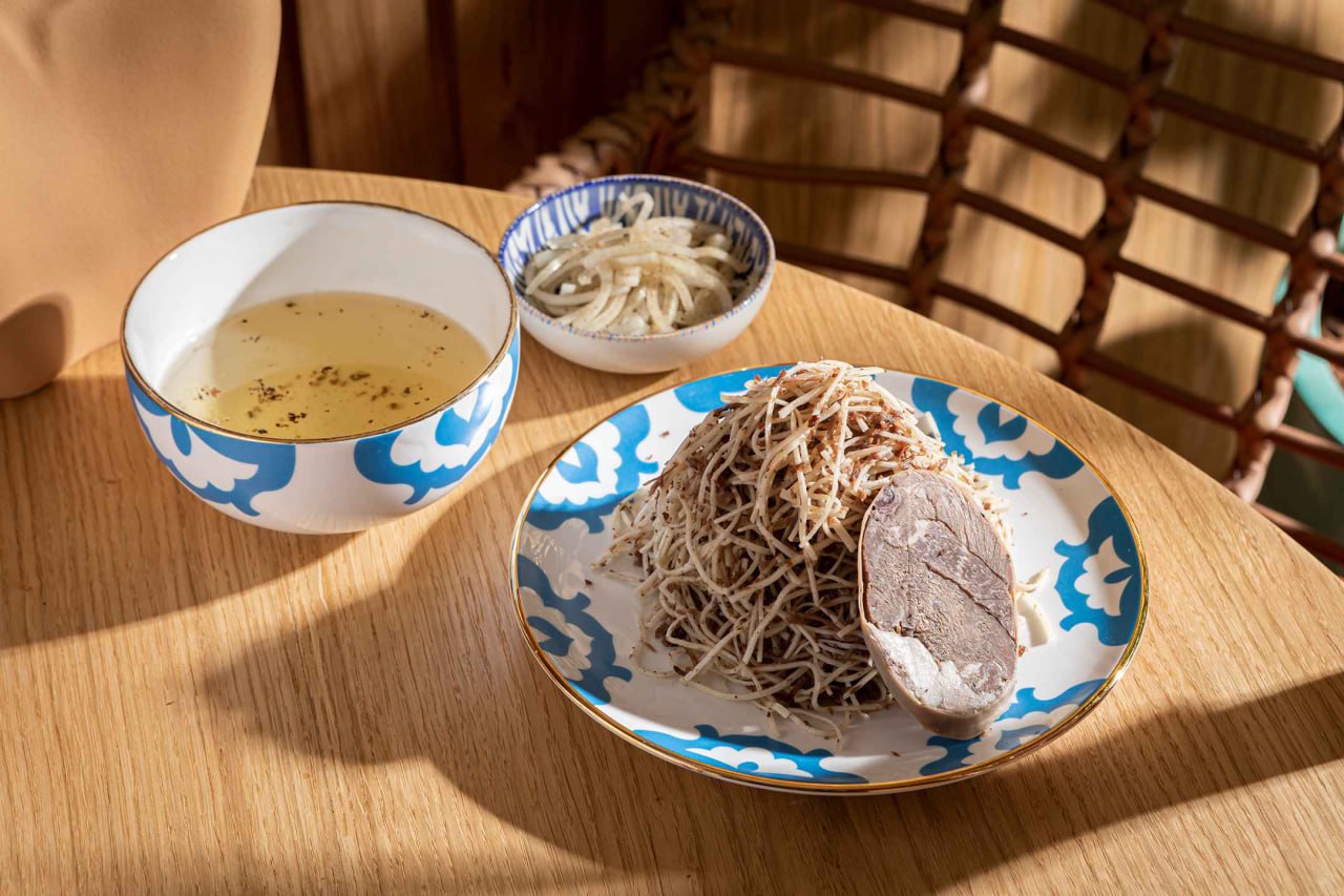 Нарун с бульоном 78 000 сум ( 290 г) .jpg