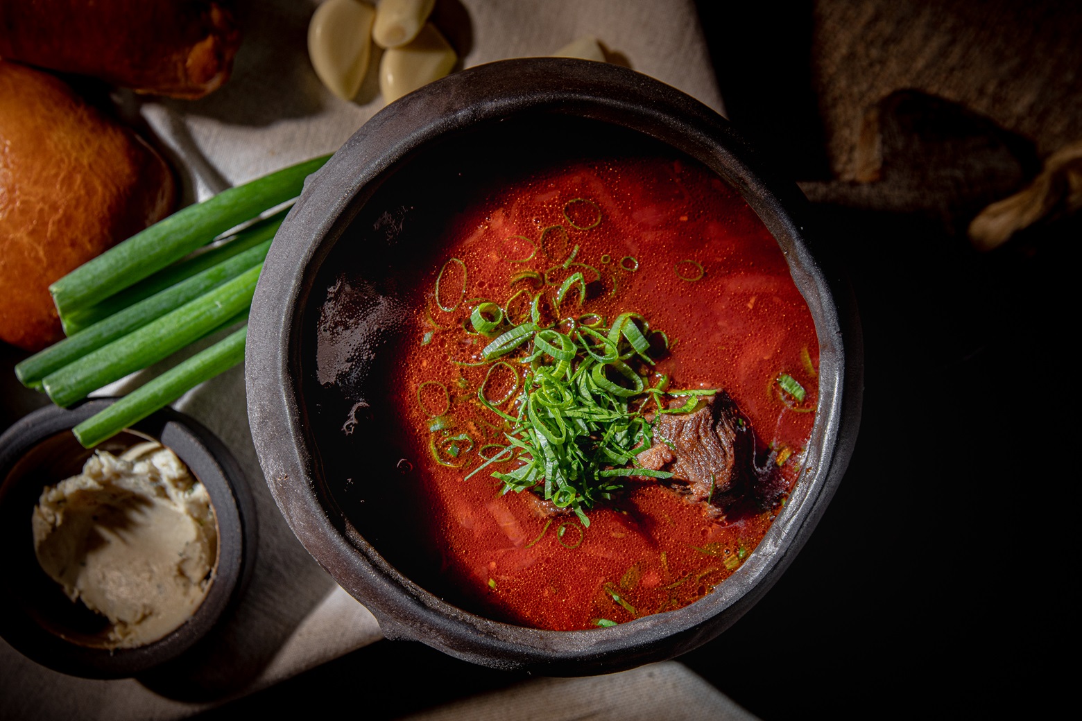 Siberia_Борщ на говяжьих щёчках с деревенской сметаной_гор.JPG