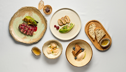 «Есть улицы центральные...»